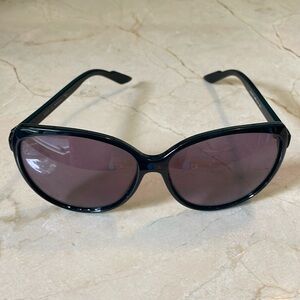 Genuine Gucci Sunglasses Black frame purple lenses green and red arms